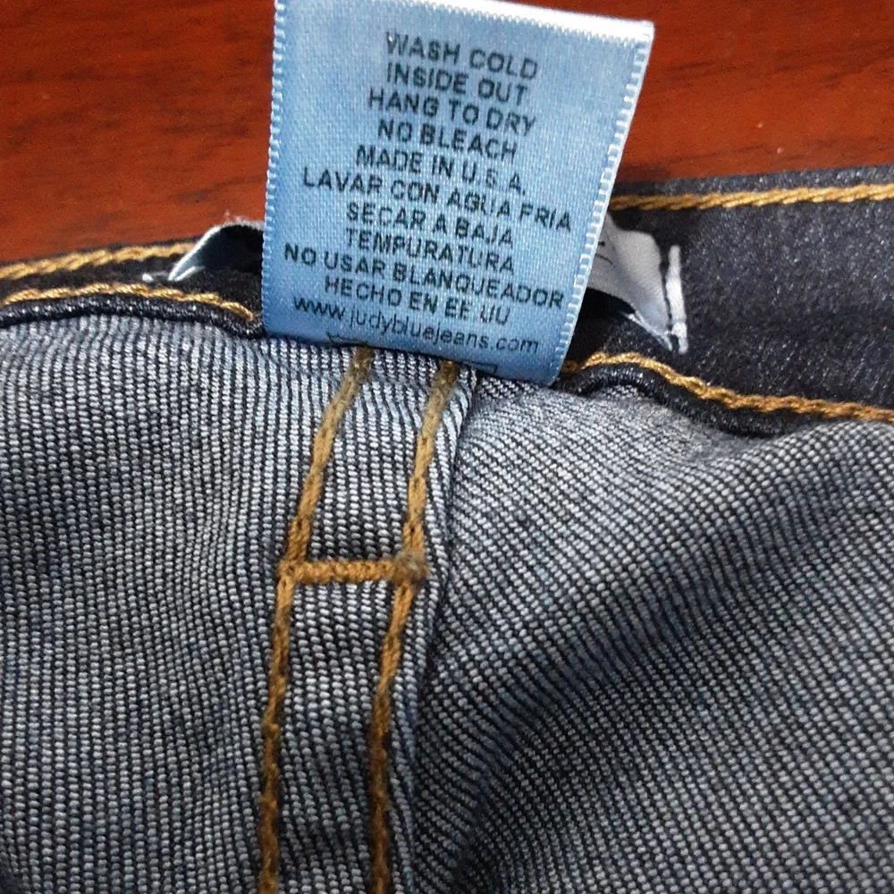Judy Blue High‎ Rise 13/31 Dark Wash Flare Leg Stretchy Denim Jean